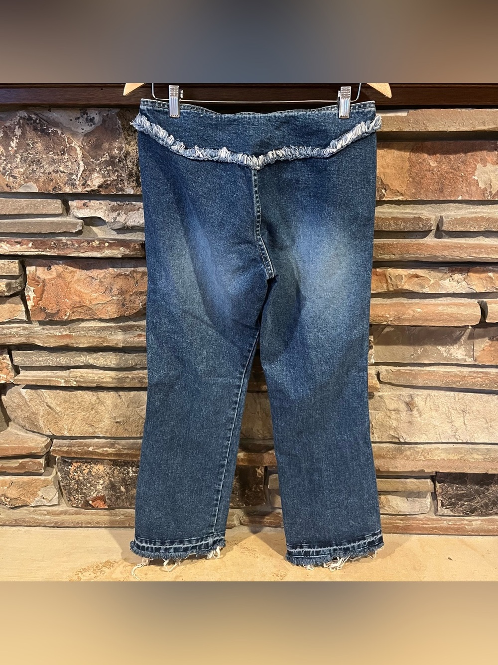 Vintage Wild Secret Frayed Hem Mid-Rise Straight Leg Jeans - Picture 5 of 6